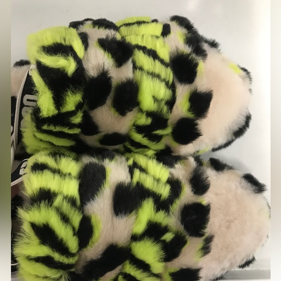 UGG Shoes - UGG slides/slippers- brand new